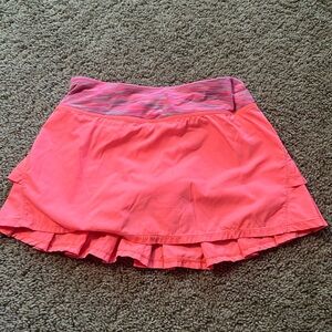 Lululemon IVIVVA (girls line )size 10 speedy skirt